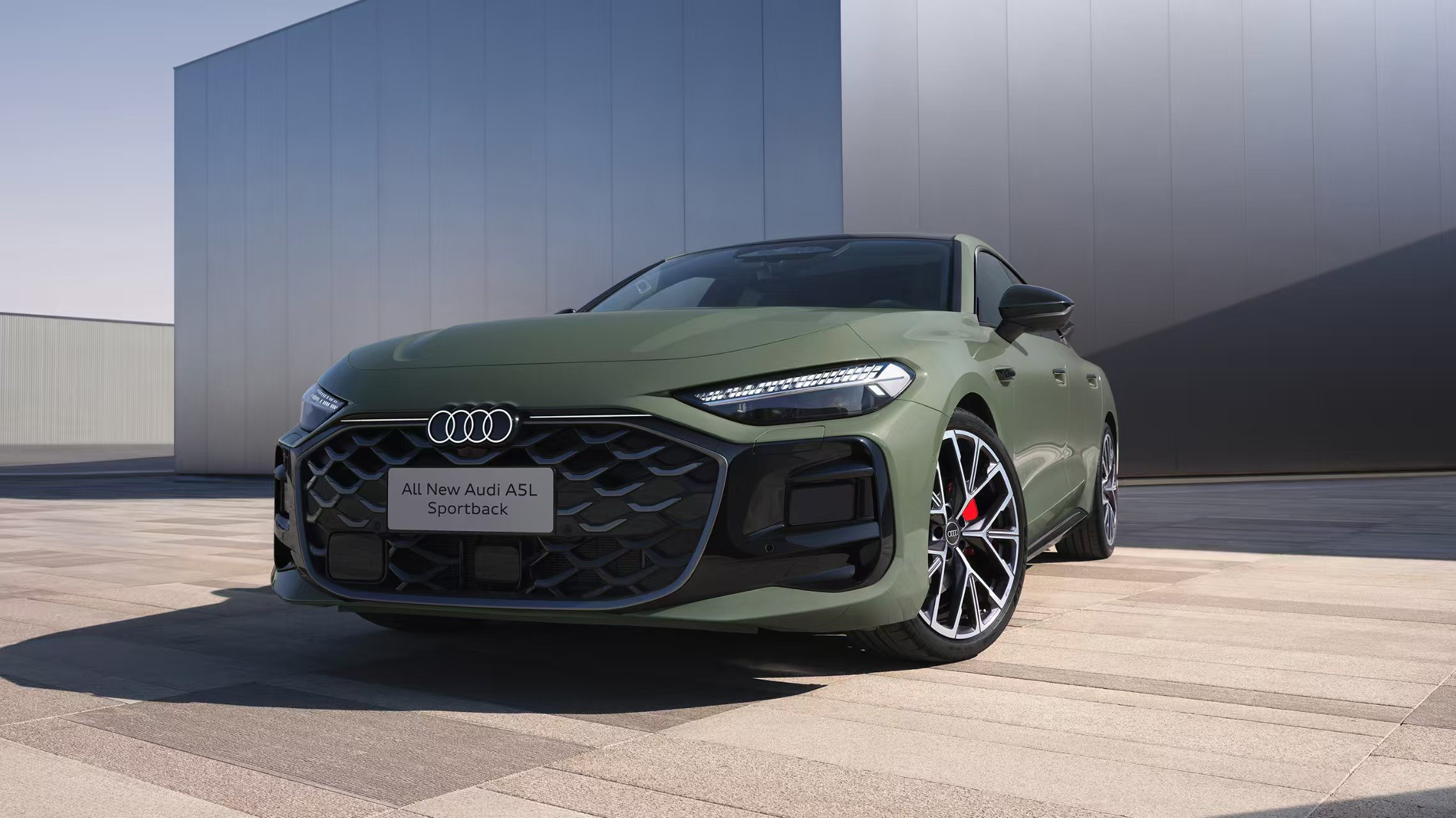奥迪A 5 L Sportback：当德系优雅撞上中国科技豪